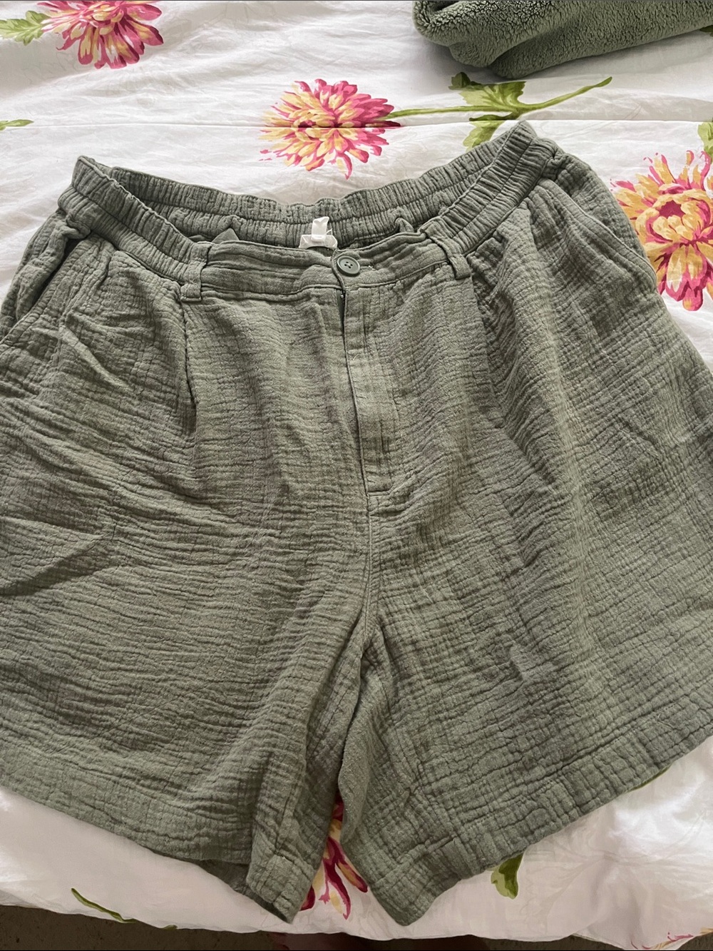 Aerie Day breaker Light Olive Green Women's Relaxed Cotton Shorts